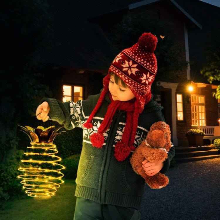 Cross-border hot Solar Light Pineapple Iron Lantern led Copper Wire Light String Outdoor Waterproof Garden Decoration Hanging Lamp