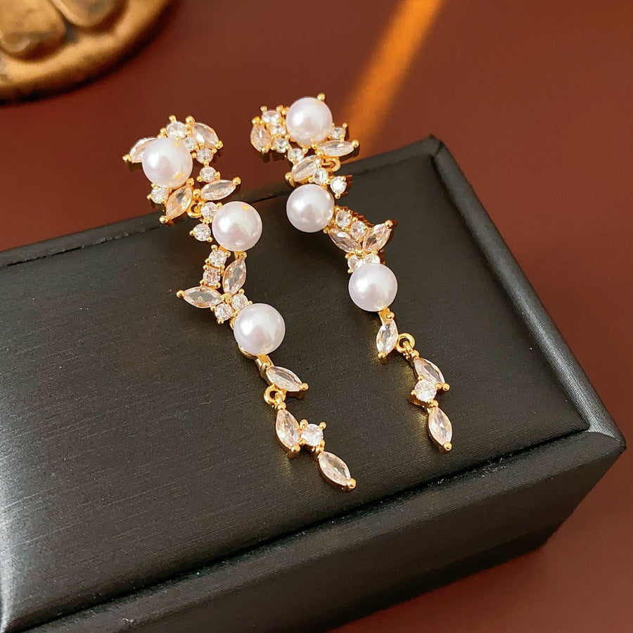 Real Gold Plated Silver Needle Butterfly Pearl Earrings Light Luxury High-end Exquisite Stud Earrings Fashionable Versatile Earrings for Women