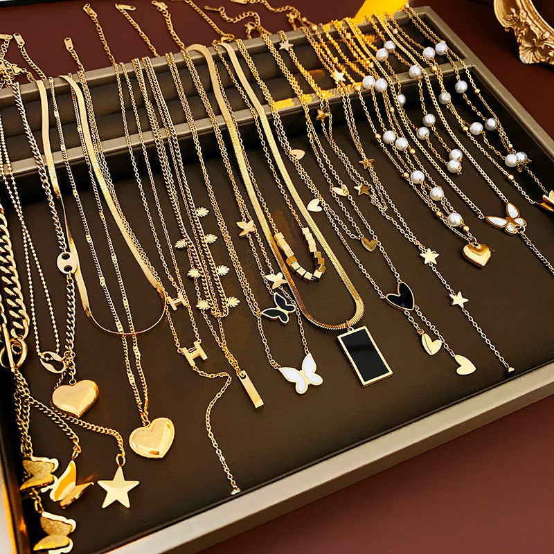 18K Real Gold Plated Moon Heart Pendant Necklace Simple Versatile Elegant Collarbone Chain Light Luxury High-End Necklace
