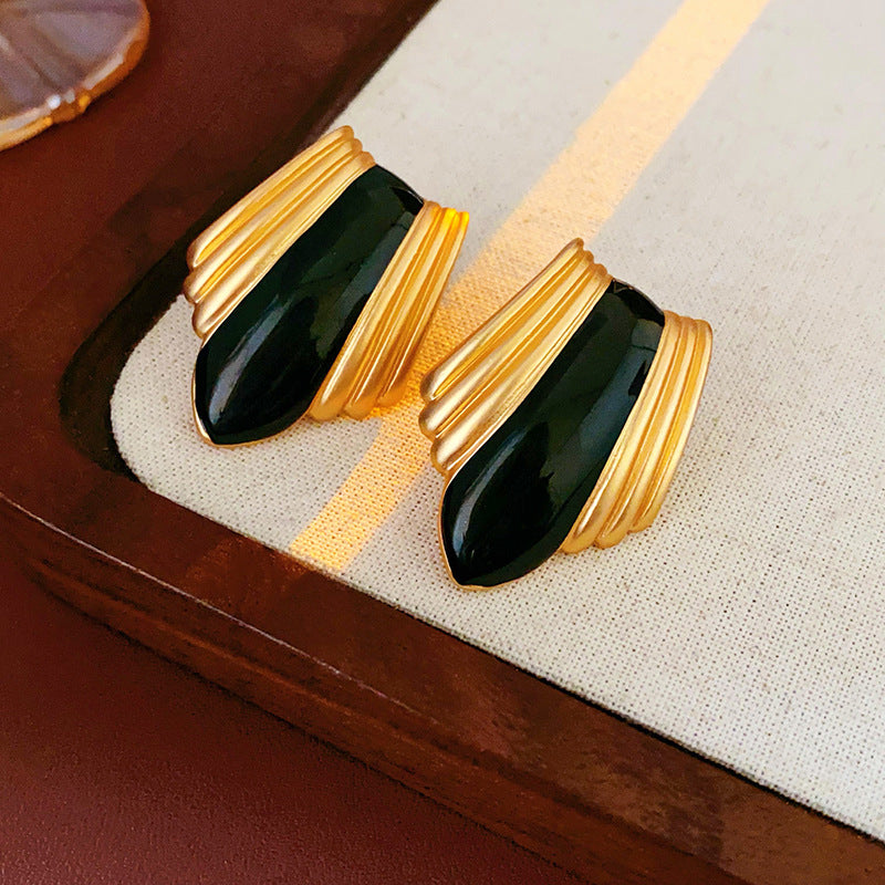 Medieval vintage Necklace French Retro Oil Drop Geometric Metal Necklace Light Luxury High-end Sense Women's Wholesale