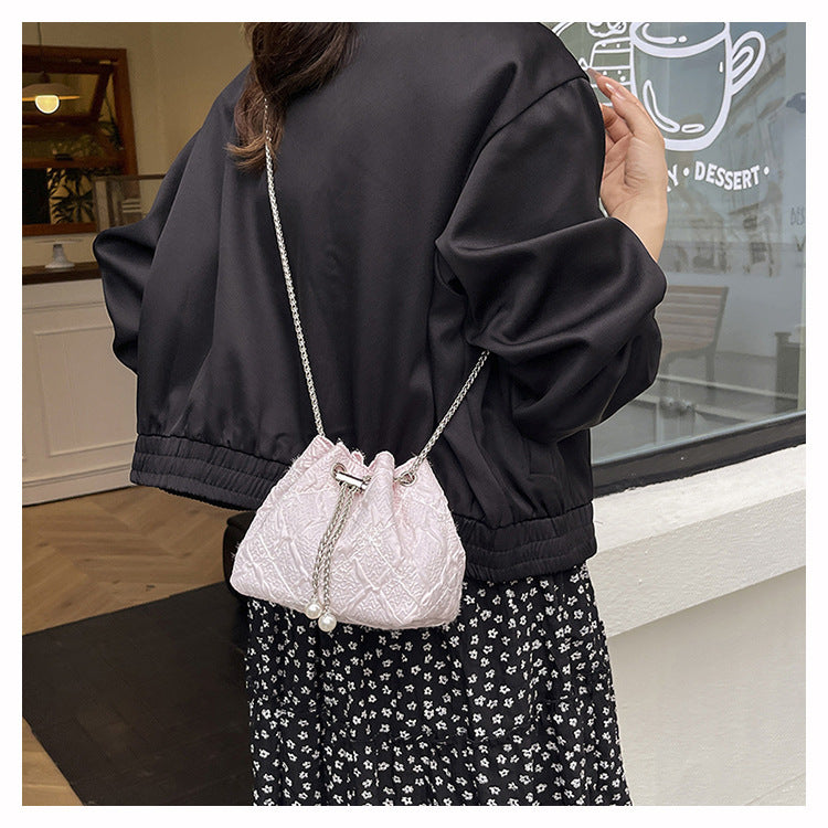 Cross-border Drawstring Bucket Small Bag for Women2025New Stylish Pleated Flower Bag Fashionable Round Chain Crossbody Bag
