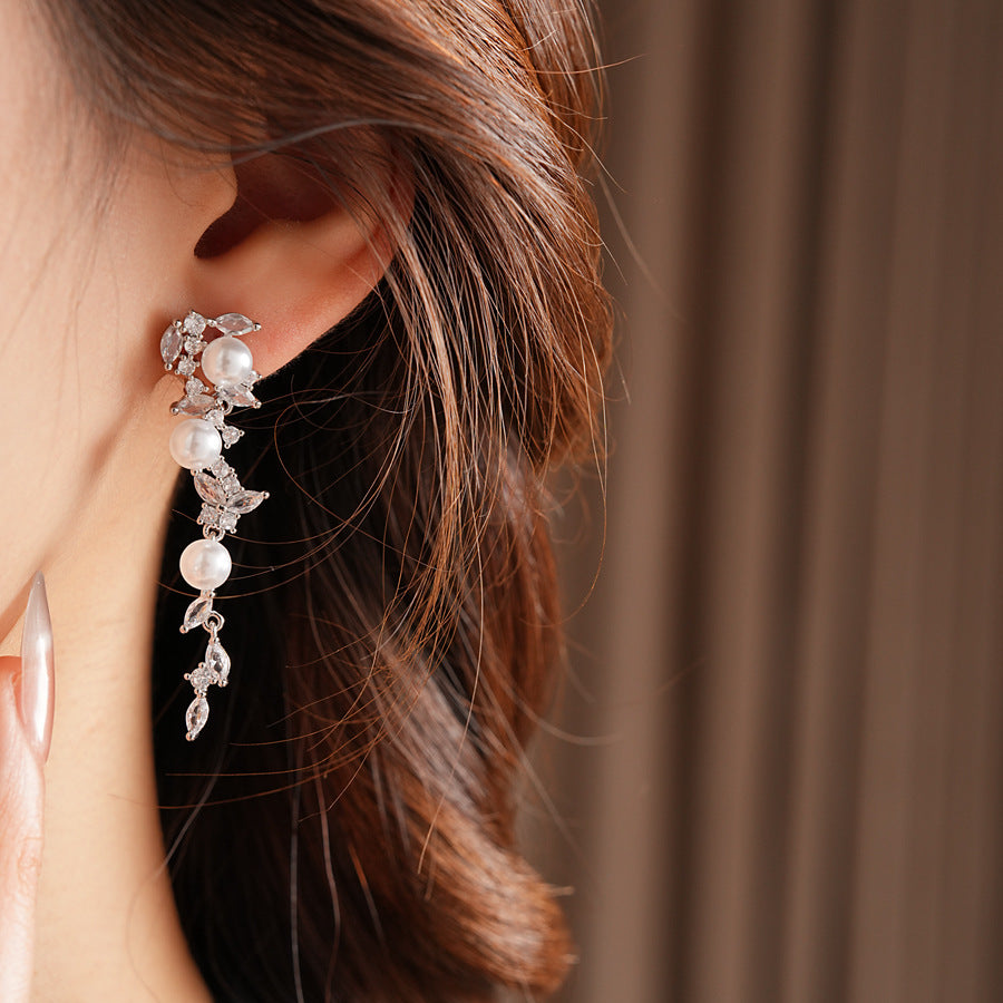 Real Gold Plated Silver Needle Butterfly Pearl Earrings Light Luxury High-end Exquisite Stud Earrings Fashionable Versatile Earrings for Women