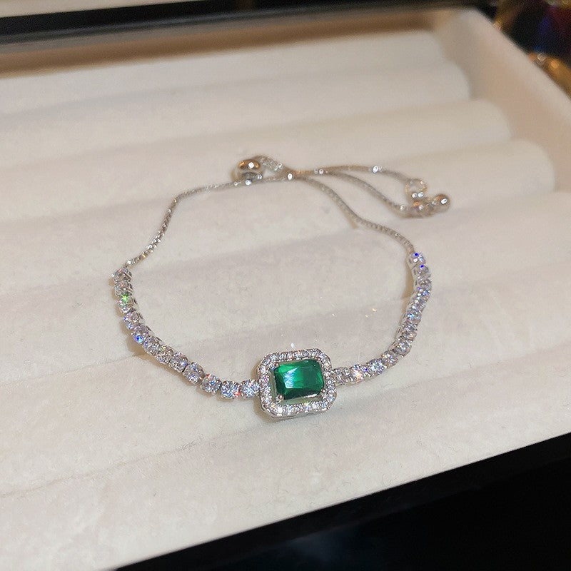 Medieval vintage Geometric Zircon Bracelet Simple Fashionable Elegant Versatile Bracelet Design Sense Niche Jewelry for Women