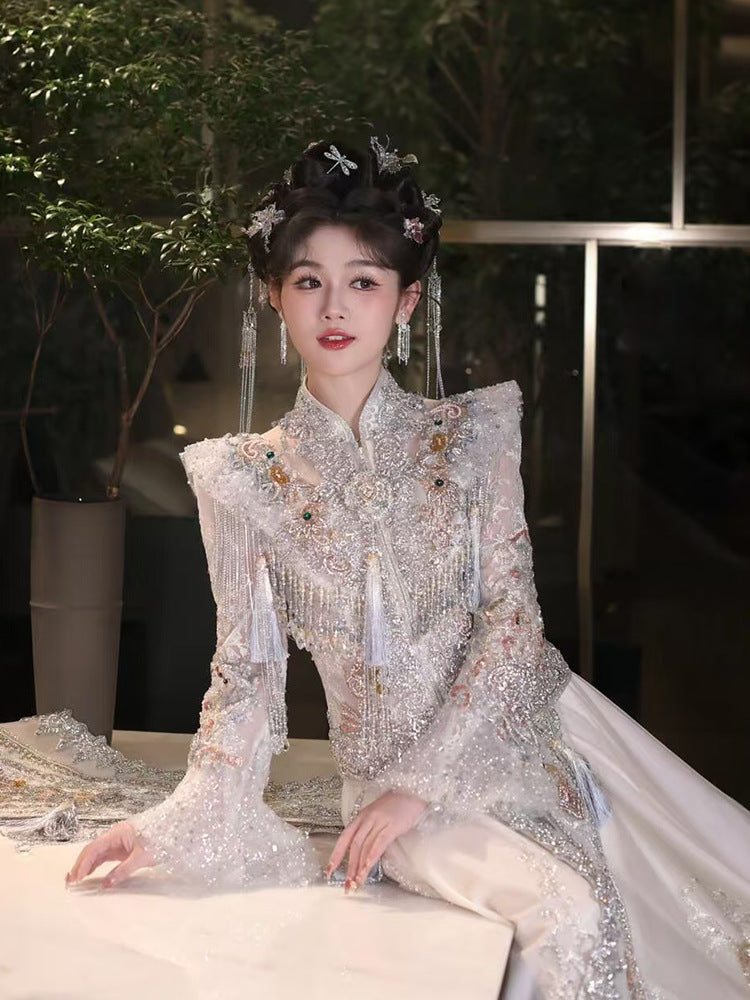 High-end silver Xiuhe Clothing New Model Rental Super Fairy2025Bridal Light Luxury Toast Dress Heavy Craft Dress Rental