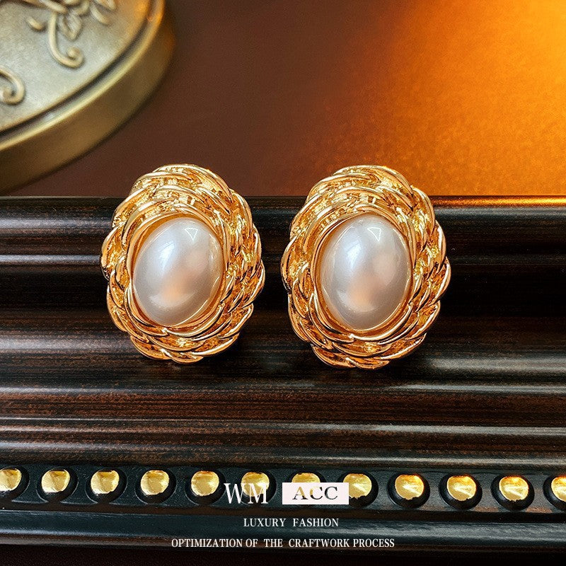 Pearl Earrings with a Sense of Sophistication Real Gold Electroplated Silver Needle French Retro Palace Style Earrings Versatile Ear Jewelry Wholesale