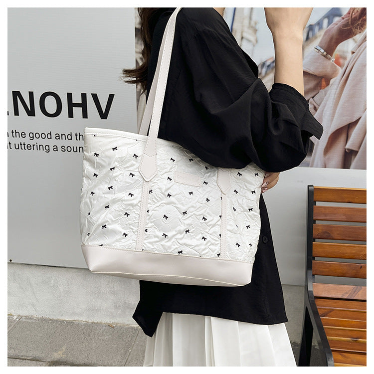 Class Commuting Tote Bag Large Capacity Heart Summer Stylish2025New style casual bowknot single shoulder underarm bag
