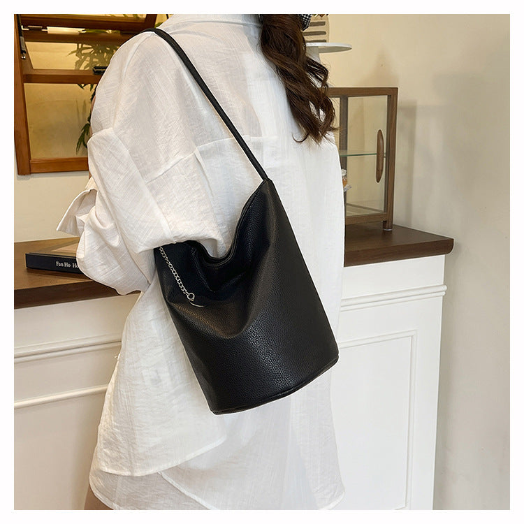 Women's Commuter Tote Bag Versatile2024New Fashion Large Capacity Bucket Crossbody Bag High-end Single Shoulder Underarm Bag