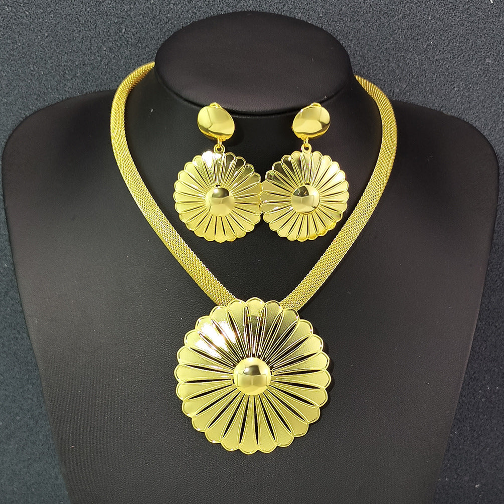 Various Dubai Sets for Women24K Gold Color Big Flower Pendant Necklace and Earrings Wedding Party African Set