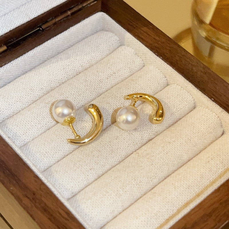 Silver Needle Metal Earrings High-end Simple Stud Earrings Fashion Versatile Light Luxury Unique Niche Earrings Yiwu Wholesale