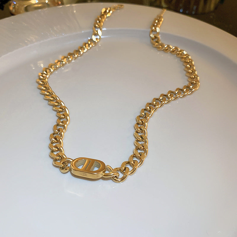18K Real Gold Plated Moon Heart Pendant Necklace Simple Versatile Elegant Collarbone Chain Light Luxury High-End Necklace