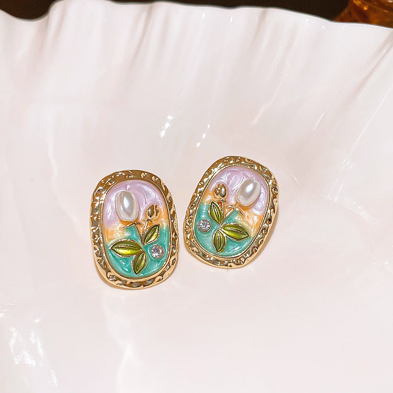 Medieval vintage Silver Needle Stud Earrings Elegant Light Luxury Palace Style Pearl Earrings Versatile High-end Vintage Earrings