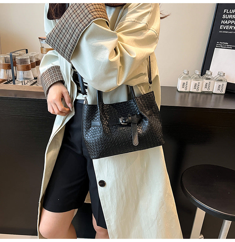 Korean style Niche Sweet Girl Handbag2025New high-end vegetable basket woven bag single shoulder crossbody bag