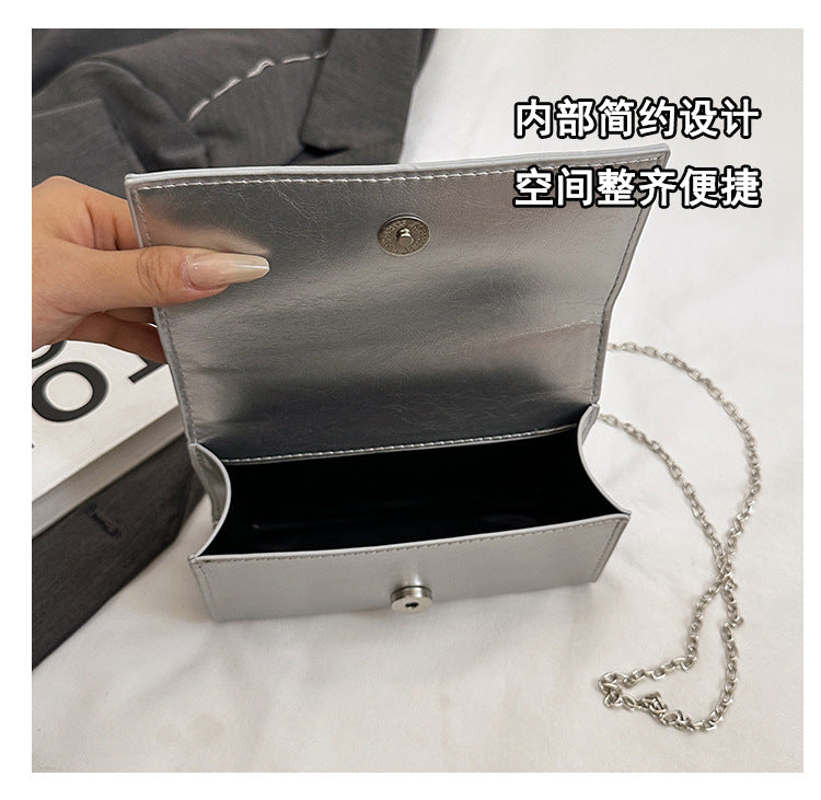 2025Spring New Chain Women's Bag Fashion Simple Stylish Single Shoulder Crossbody Bag Retro Handheld Small Square Women's Bag