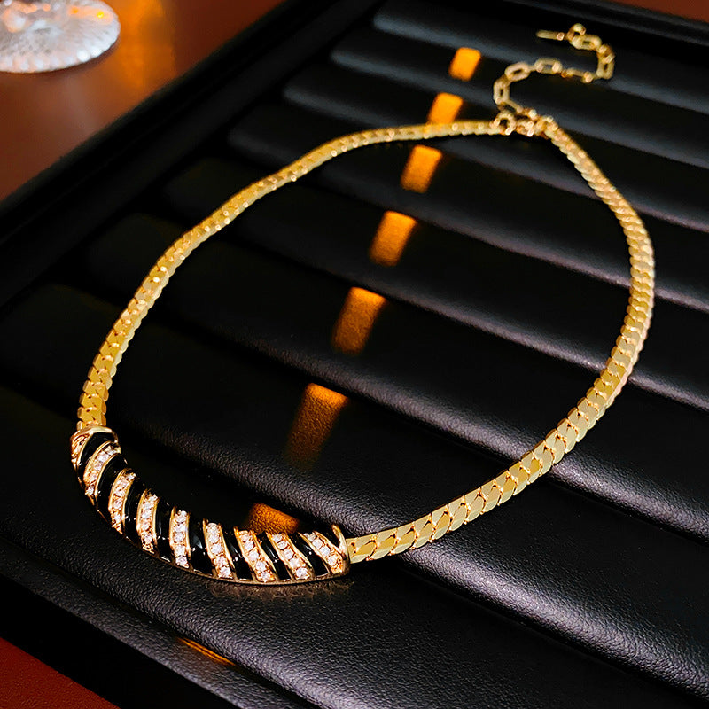 Medieval vintage Necklace Real Gold Plated Diamond-Studded Curved Oil Drop Collarbone Chain Light Luxury High-End Necklace Wholesale