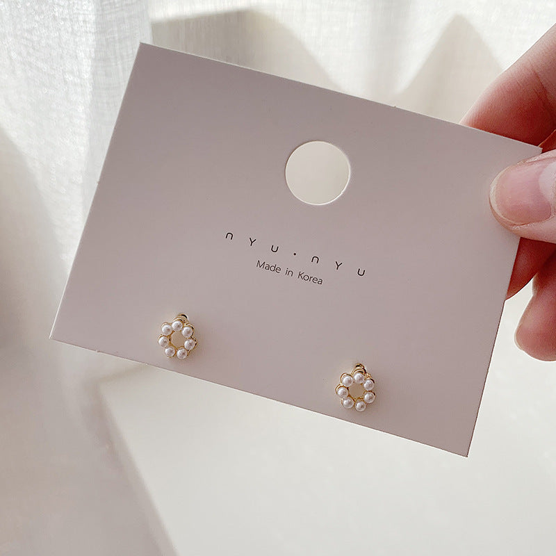 Pearl Earrings with a Sense of Sophistication Real Gold Electroplated Silver Needle French Retro Palace Style Earrings Versatile Ear Jewelry Wholesale