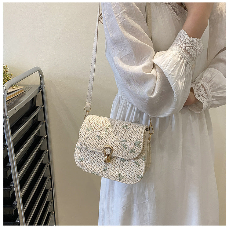 This year's trendy fashion straw woven small bag for women in summer2024New Trendy Versatile Lace Woven Single Shoulder Crossbody Bag for Women