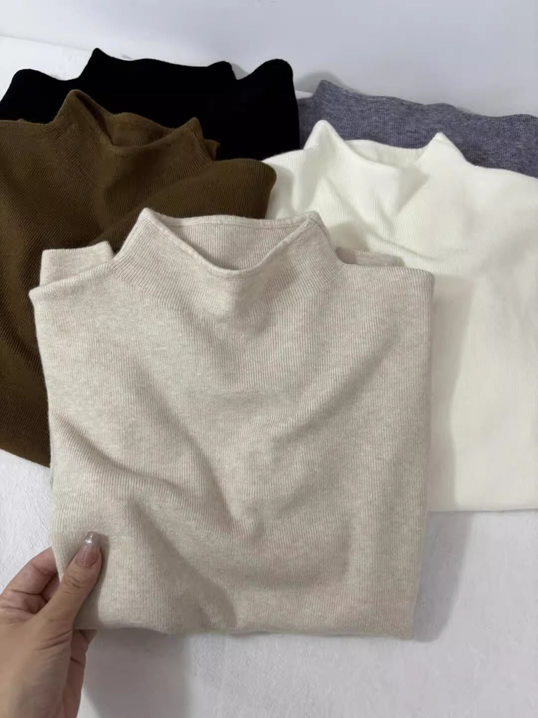Soft and Cozy Half Turtleneck Knitted Sweater for Women, Autumn and Winter Versatile Top, Korean Style Slimming Solid Color Inner Layer, Mid-Neck Sweater, Base Shirt