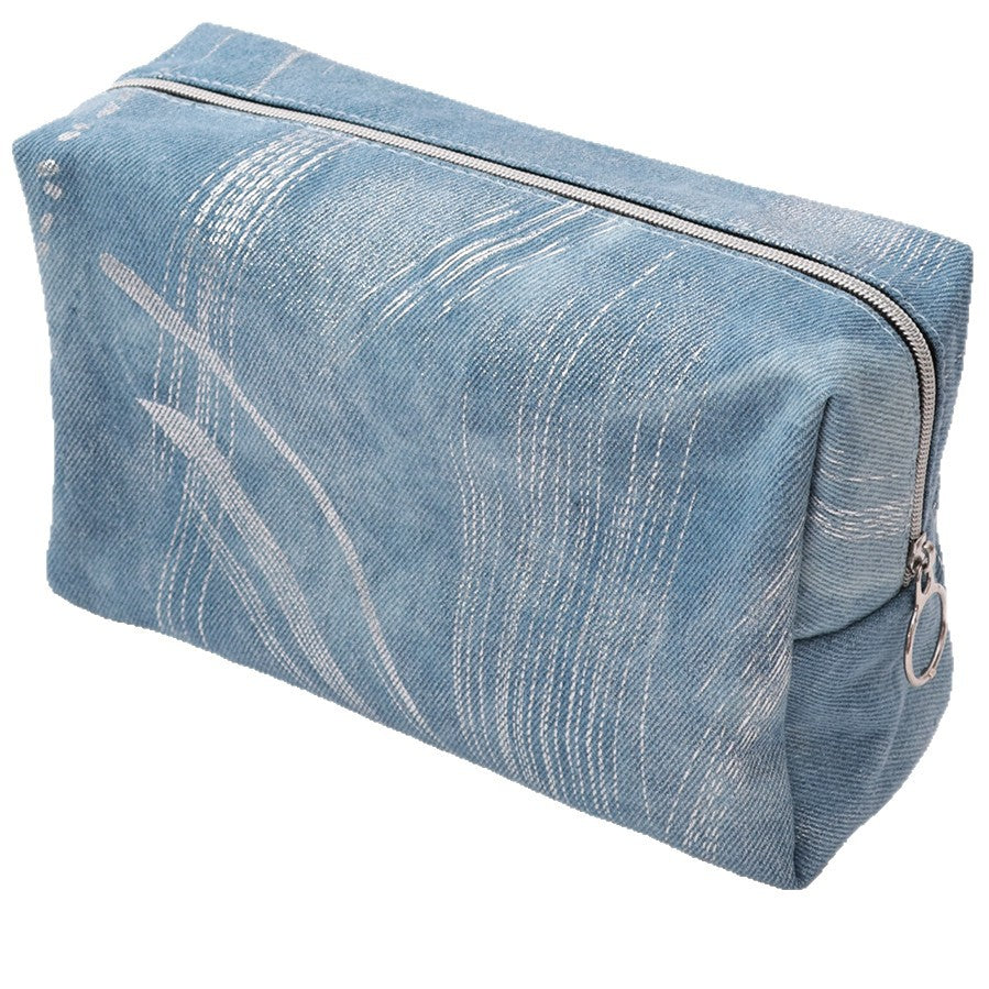 2025New Women's Travel Denim Makeup Bag Large Capacity Portable Outing Cosmetic Organizer Custom Design