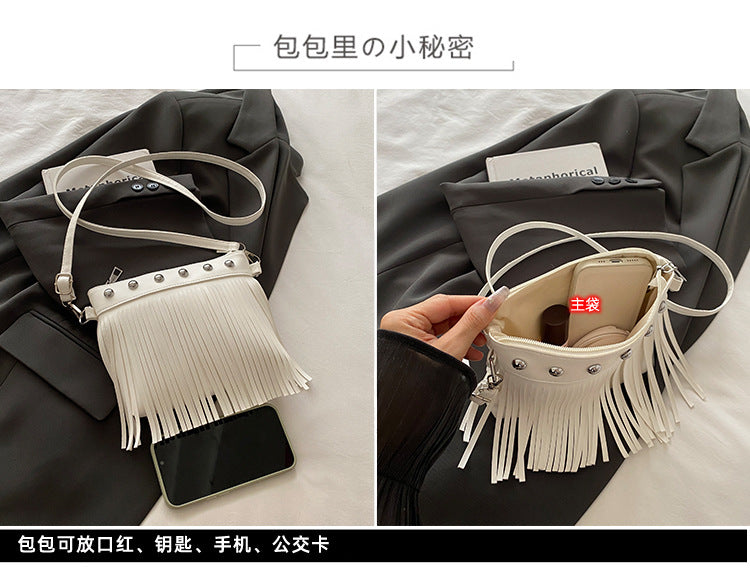 French retro tassel commuter bucket bag for women2025Summer new cross-border style soft shoulder crossbody tassel bag
