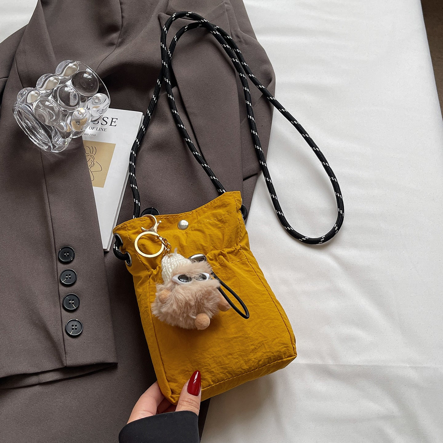 Internet celebrity ins Single Shoulder Crossbody Drawstring Small Bag2025Niche Fashion Lightweight mini Women's Nylon Phone Bag