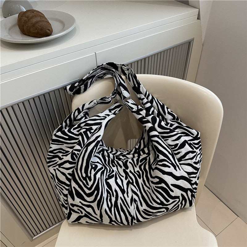 Japanese and Korean Leopard Print ins New Style Single Shoulder Bag Casual Women Versatile Commuting Work Tote Bag Large Capacity Crossbody Bag