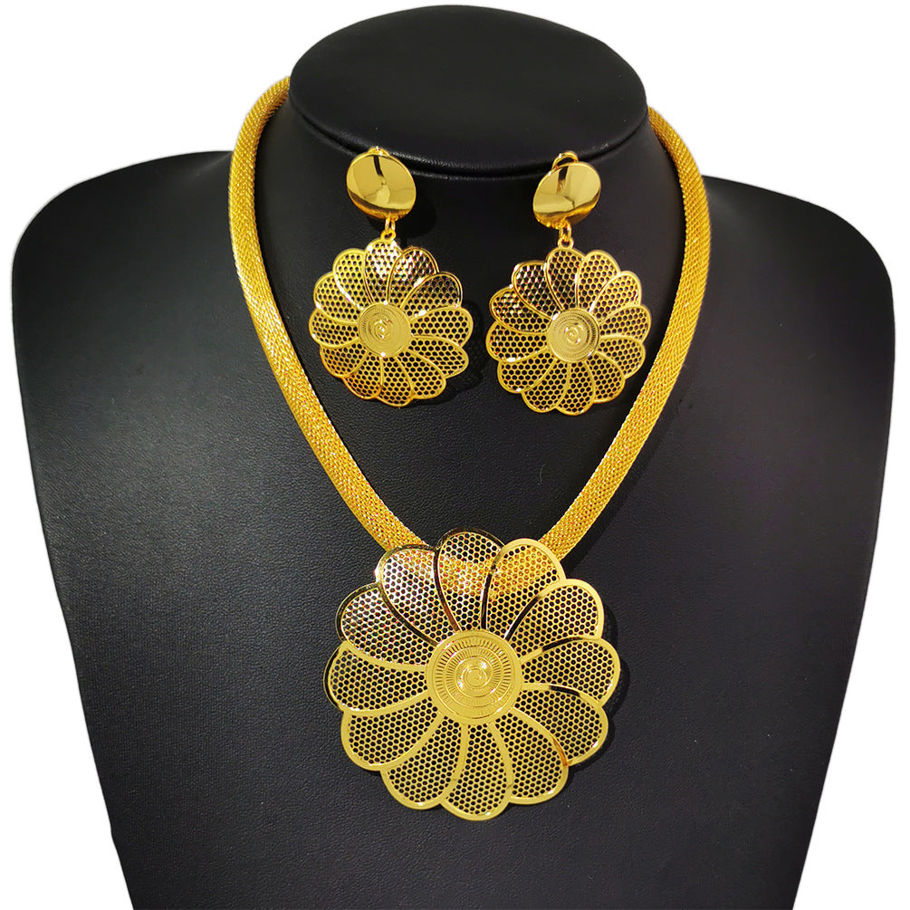 Various Dubai Sets for Women24K Gold Color Big Flower Pendant Necklace and Earrings Wedding Party African Set