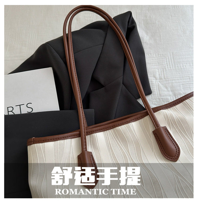 Casual Patchwork Fashion Large Capacity Pendant2025Spring New Fashion Commuting Texture Casual Shoulder Tote Bag for Women