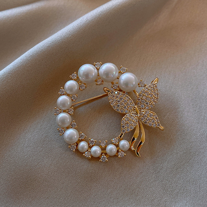 Inlaid Diamond Pearl Digital Flower Brooch French Light Luxury Elegant Pin Fashion Niche High-end Suit Accessory for Women