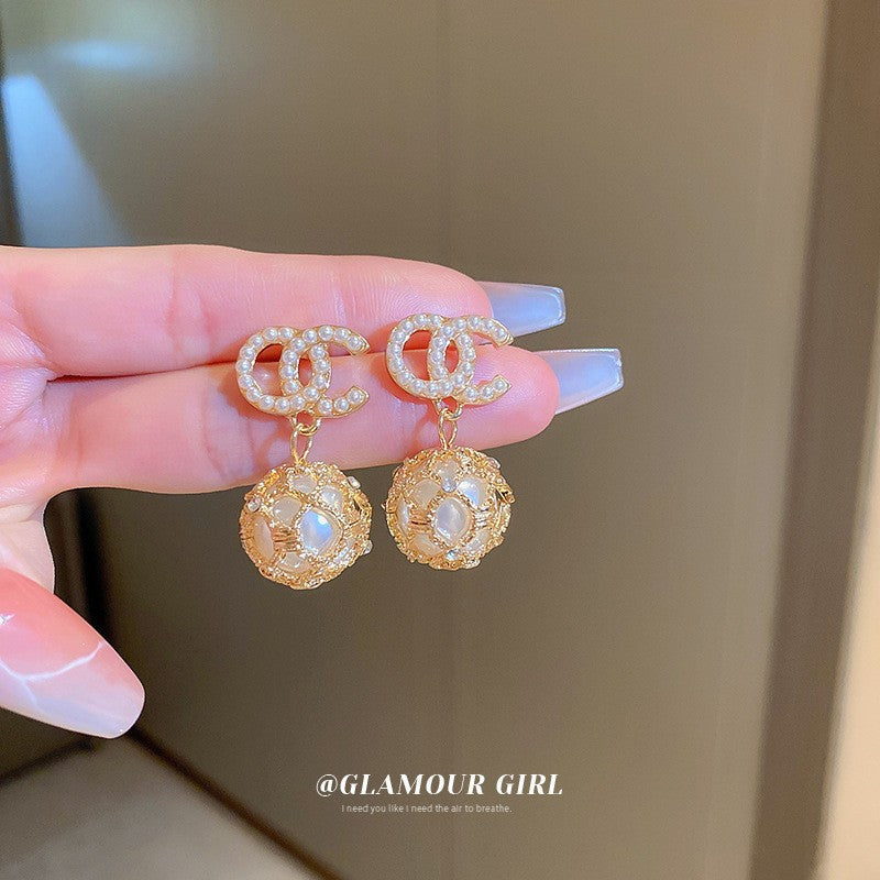 Pearl Earrings with a Sense of Sophistication Real Gold Electroplated Silver Needle French Retro Palace Style Earrings Versatile Ear Jewelry Wholesale