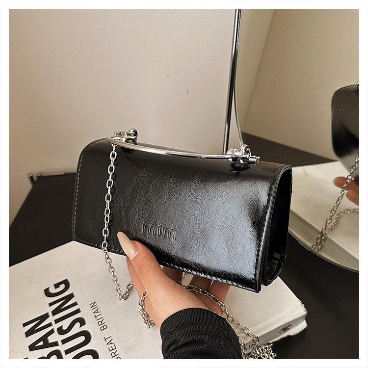 2025Spring New Chain Women's Bag Fashion Simple Stylish Single Shoulder Crossbody Bag Retro Handheld Small Square Women's Bag