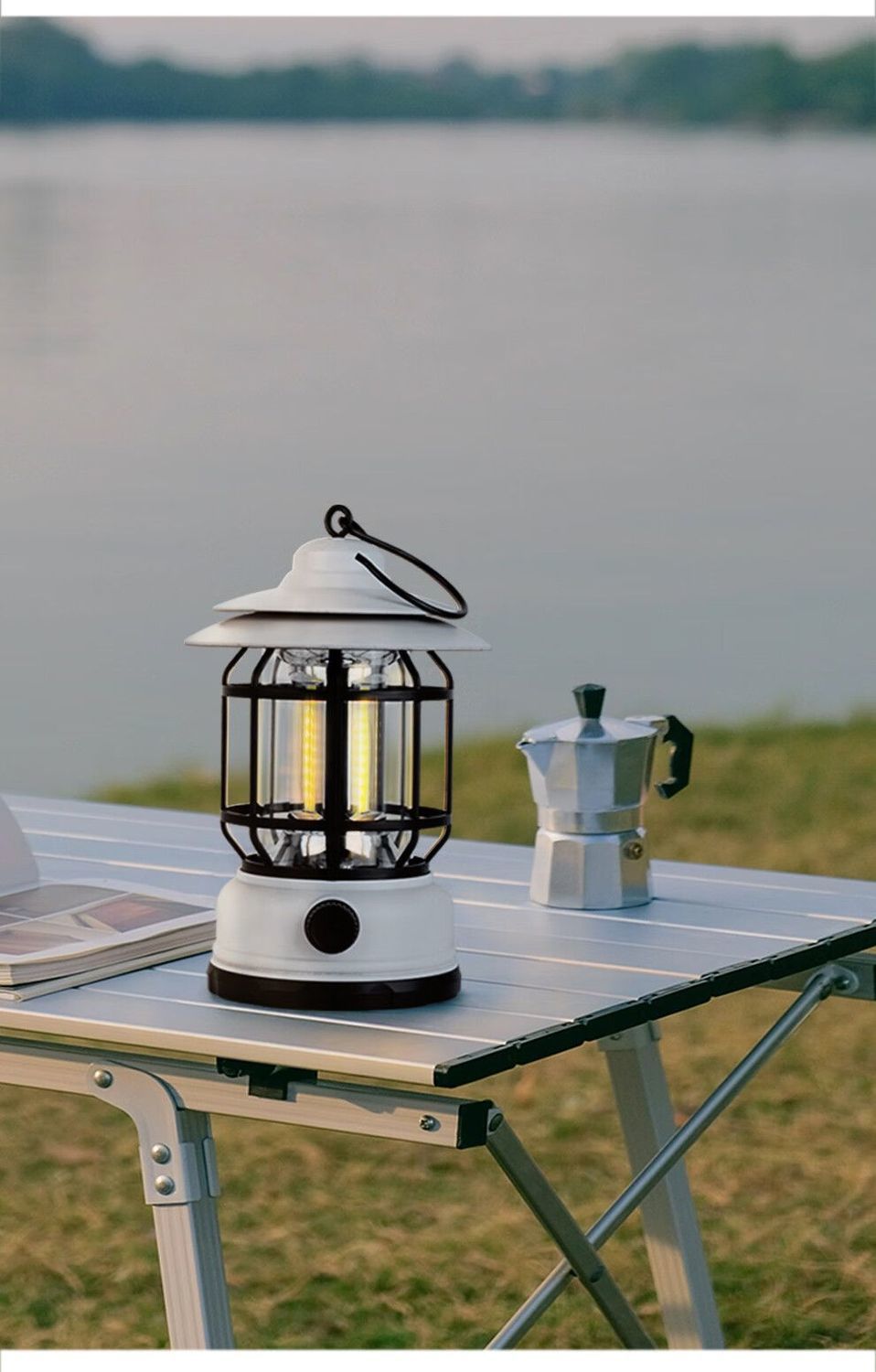 TikTok Hot-Selling Camping Light Atmosphere Light Flame Camping Light Tent Retro Lantern Outdoor Rechargeable Handheld Light Gift