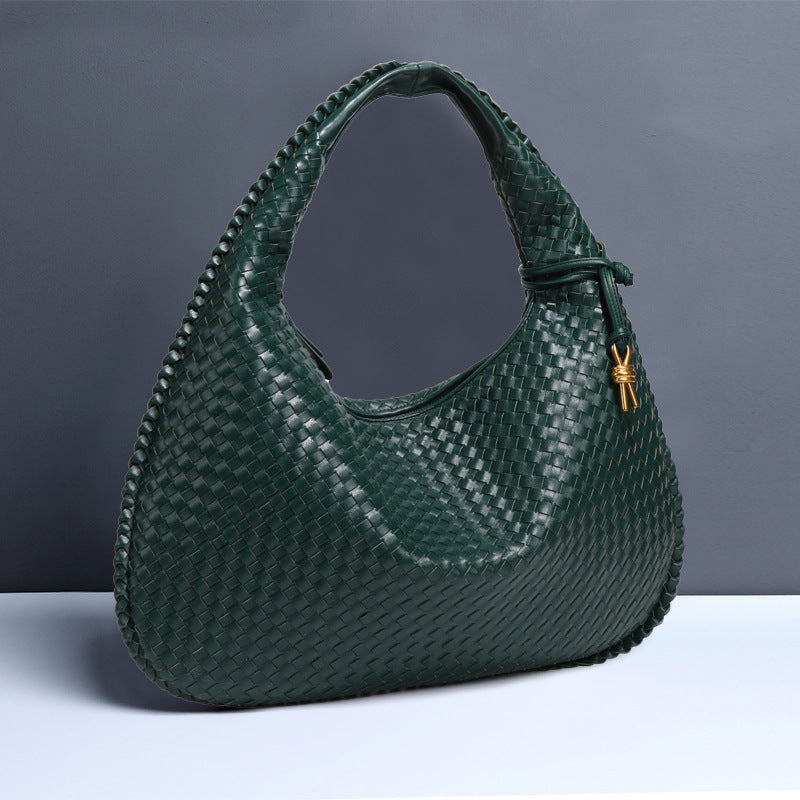 2025New Crescent Moon Women's Bag Fully Handwoven Handheld Dumpling Bag Fashionable Versatile European and American Style Single Shoulder Underarm Bag