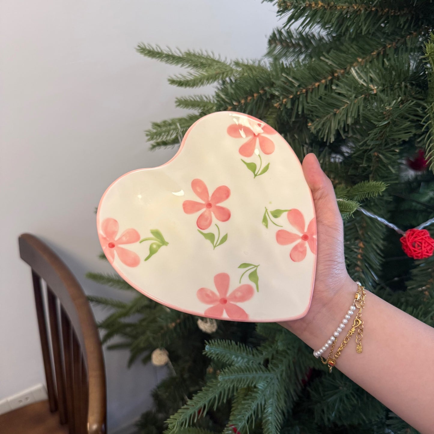 Korean Style ins Wind Hand-painted Heart Ceramic Cup and Saucer Hand Pinched Irregular Heart-Shaped Coffee Cup and Saucer Afternoon Tea Cup and Saucer