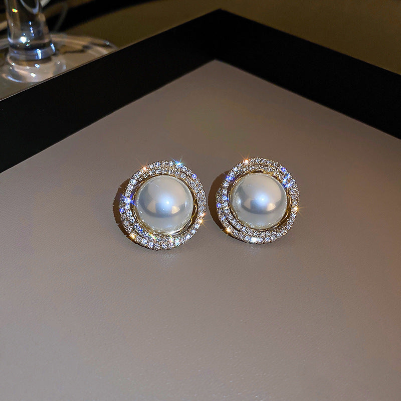 Pearl Earrings with a Sense of Sophistication Real Gold Electroplated Silver Needle French Retro Palace Style Earrings Versatile Ear Jewelry Wholesale