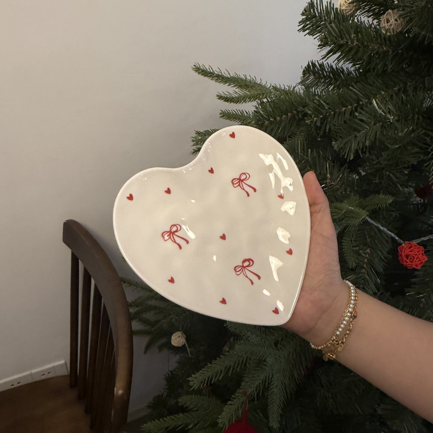 Korean Style ins Wind Hand-painted Heart Ceramic Cup and Saucer Hand Pinched Irregular Heart-Shaped Coffee Cup and Saucer Afternoon Tea Cup and Saucer