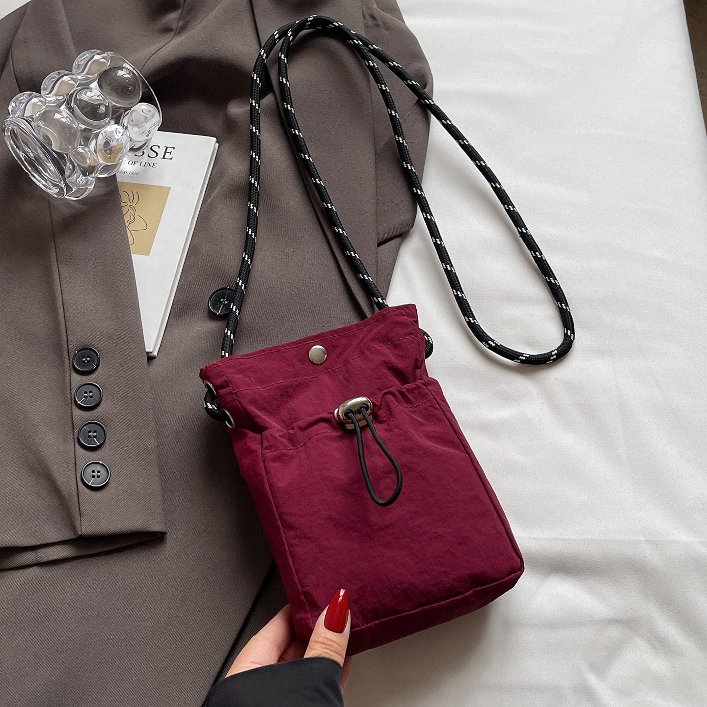 Internet celebrity ins Single Shoulder Crossbody Drawstring Small Bag2025Niche Fashion Lightweight mini Women's Nylon Phone Bag