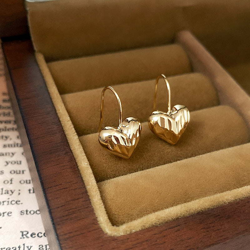 Silver Needle Metal Earrings High-end Simple Stud Earrings Fashion Versatile Light Luxury Unique Niche Earrings Yiwu Wholesale