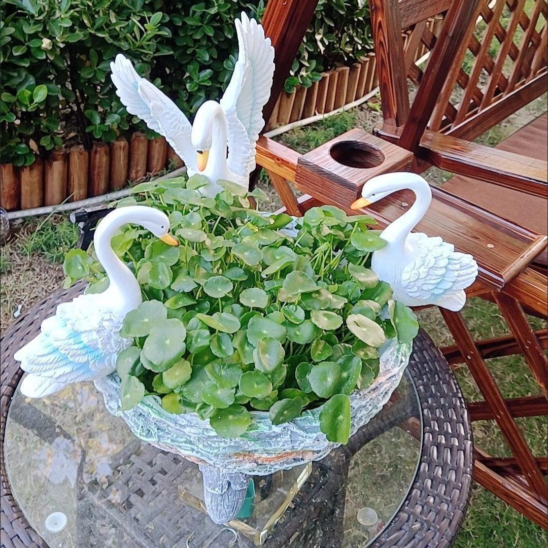 Creative Villa Outdoor Landscape Ornament Resin Green Radish Flower Pot Garden Courtyard Swan Pot Hydroponic Green Plant Container