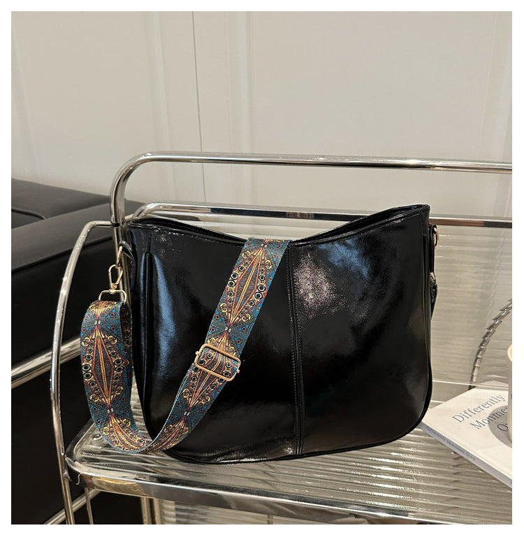 2025Summer New Women's Bag Simple Fashion Single Shoulder Bag European and American Trendy Women's Crossbody Bag Commuter Tote Bag