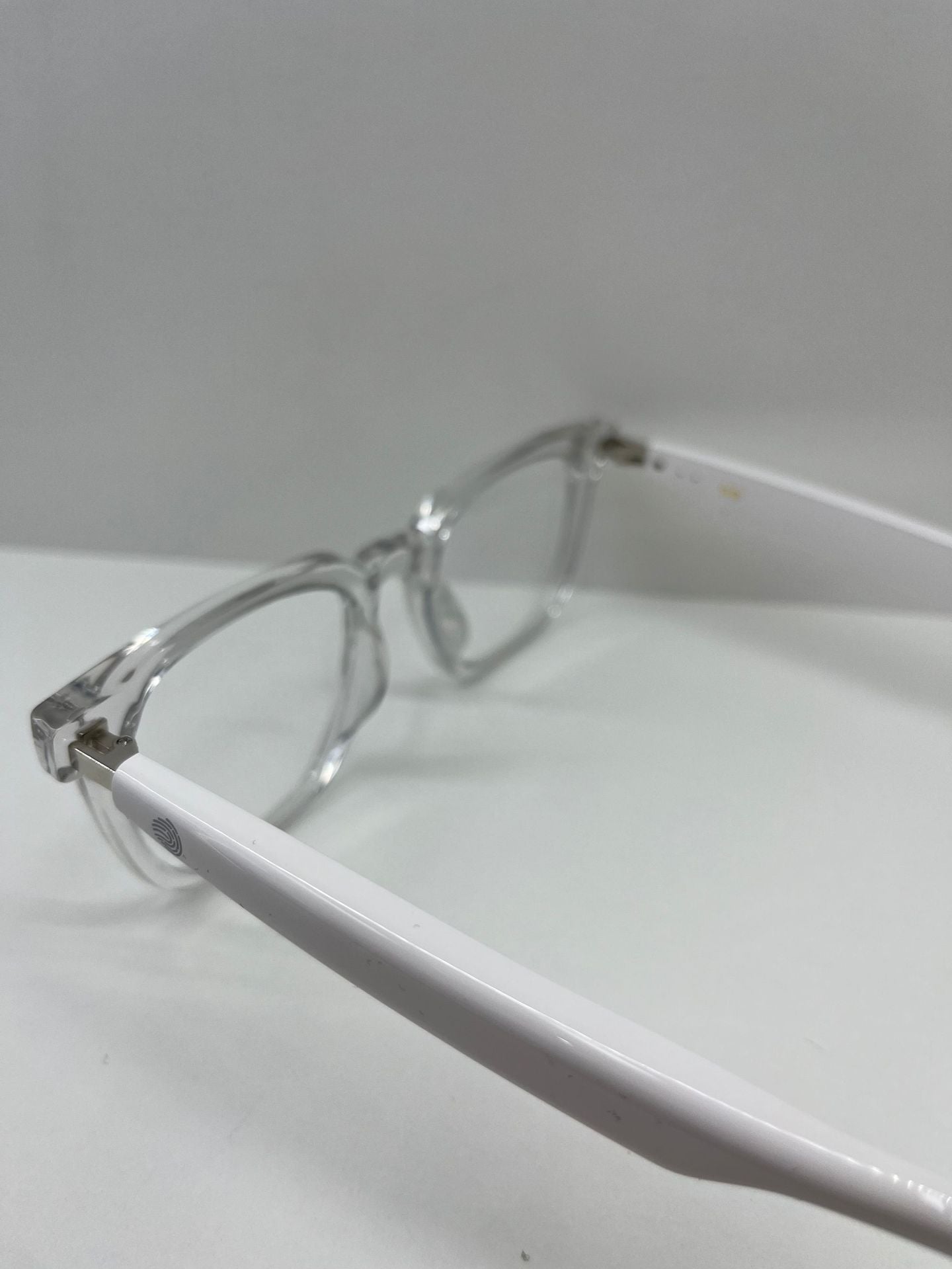 Cross-border Smart Glasses Unisex Bluetooth Sports Sunglasses Listening to Music Calling Headphones Transparent Replacement Lenses1009